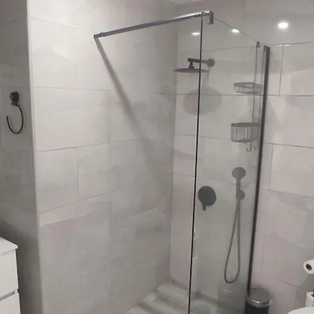 1 Quarto, Varanda, Praia, Acessos, Prestige For *